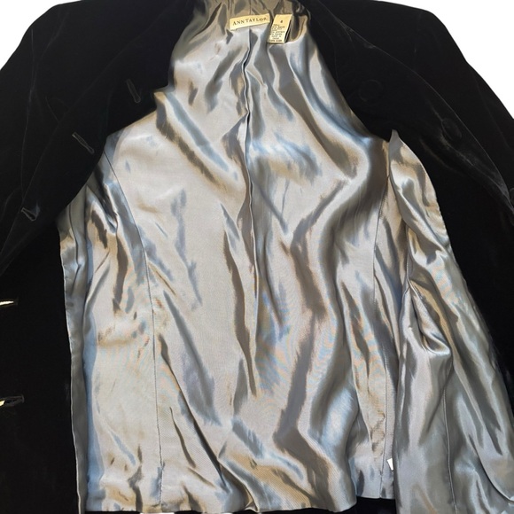 Ann Taylor Y2K Black Velvet Button Down Mandarin Collar Jacket, Sz 4 - Picture 15 of 15